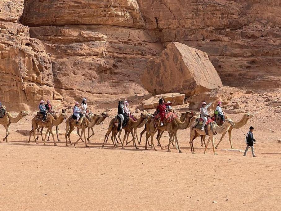 Wadi Rum Fun Time Tour'S Zewnętrze zdjęcie